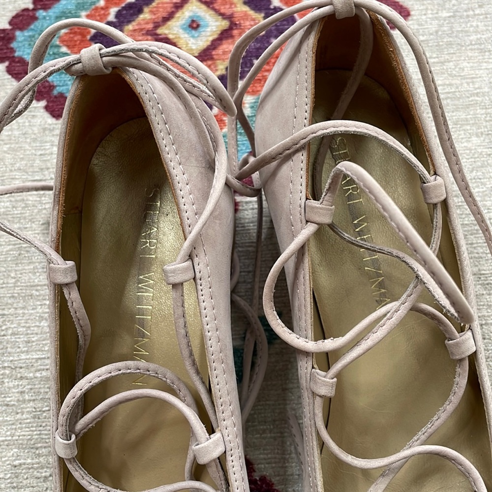 NWOB Stuart Weitzman Lace Up Low heel pumps - Picture 8 of 10